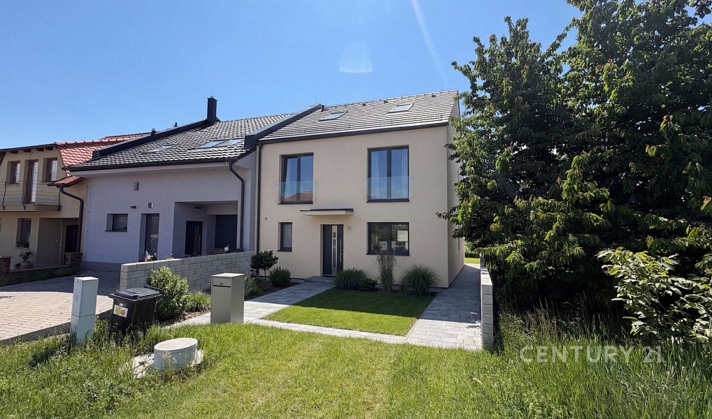 Prodej stavebního pozemku 2 026 m², Šakvice – náhled fotky 2