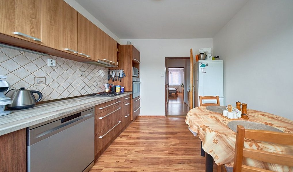 Prodej bytu 3+1 96 m², Okrouhlá – náhled fotky 7
