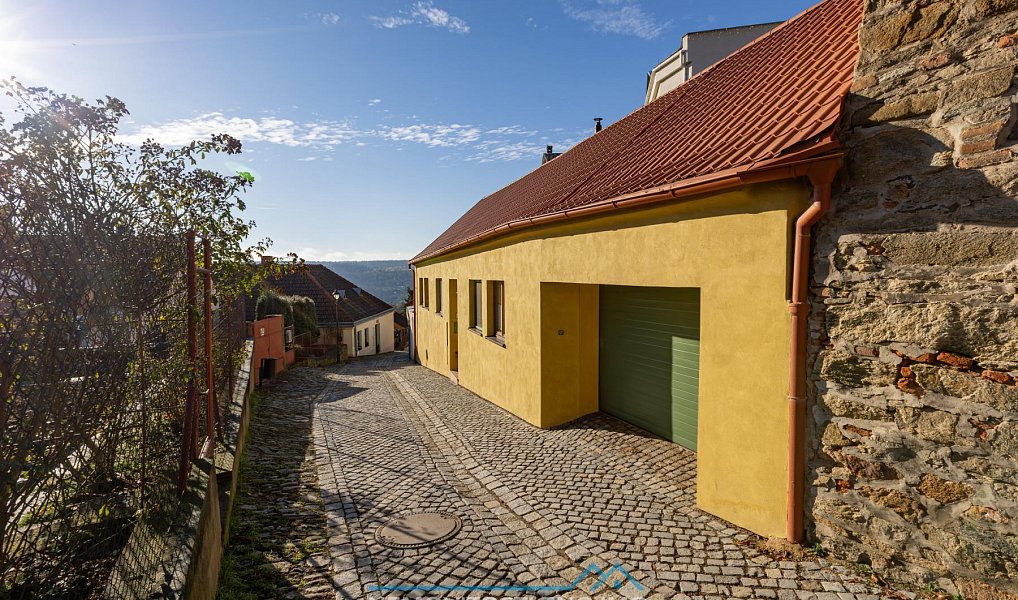 Prodej domu 184 m² s pozemkem 184 m², Znojmo – náhled fotky 2