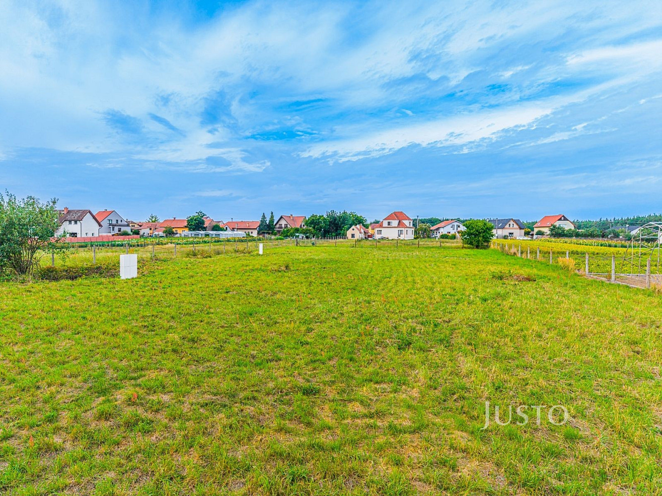Prodej stavebního pozemku 991 m² – fotografie 4