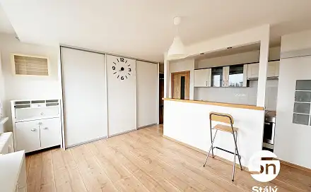 Pronájem bytu 1+kk 32 m²