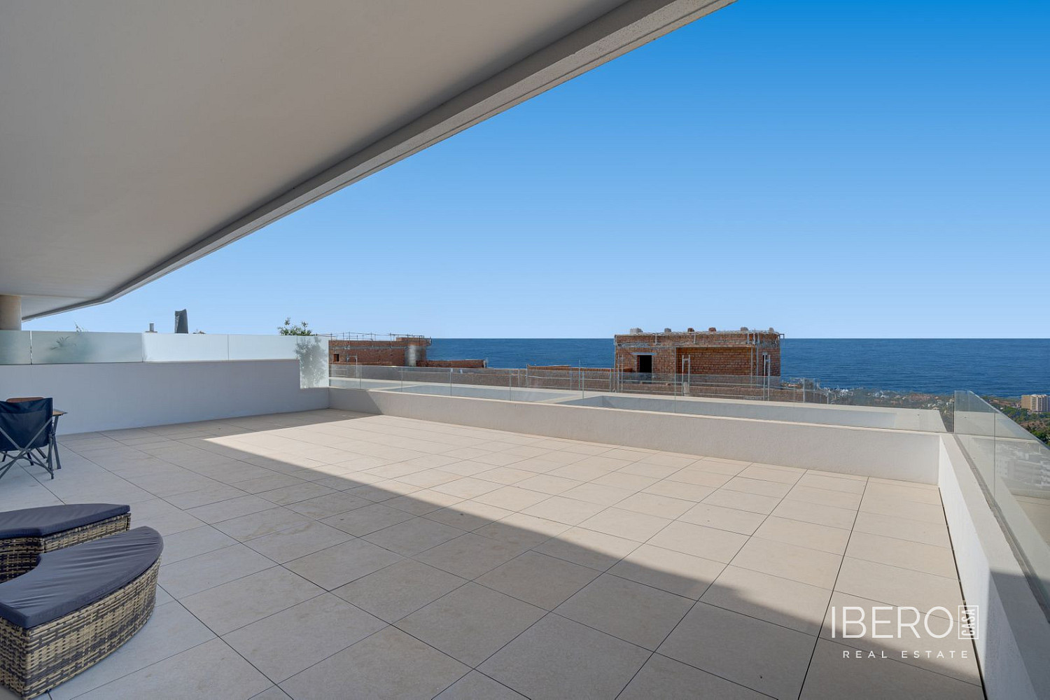 Piso 4+kk – Marbella, Rio Real - Más
