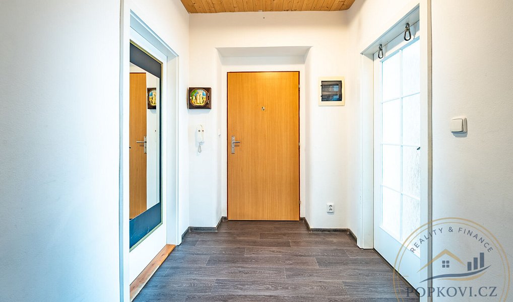 Prodej bytu 3+1 98 m², Milovice – náhled fotky 19