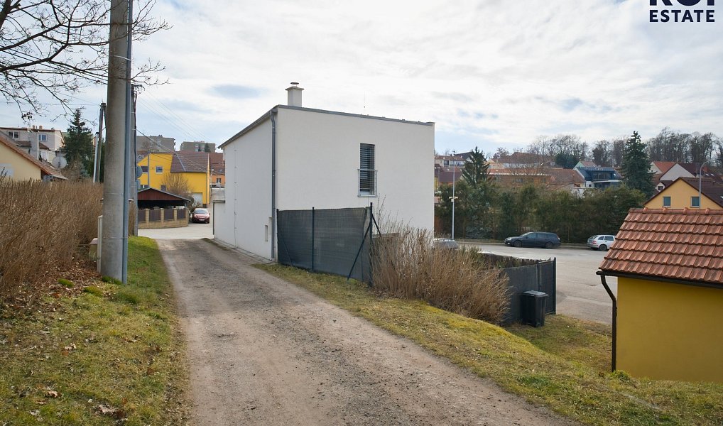 Prodej domu 140 m² s pozemkem 133 m², Rosice – náhled fotky 29