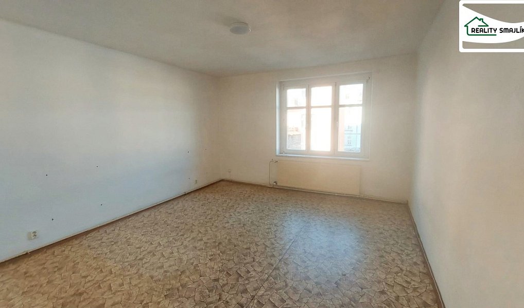 Pronájem bytu 3+1 84 m², Cheb – náhled fotky 3