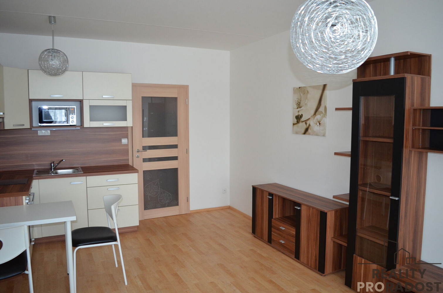 Pronájem bytu 1+kk 31 m² – fotografie 4