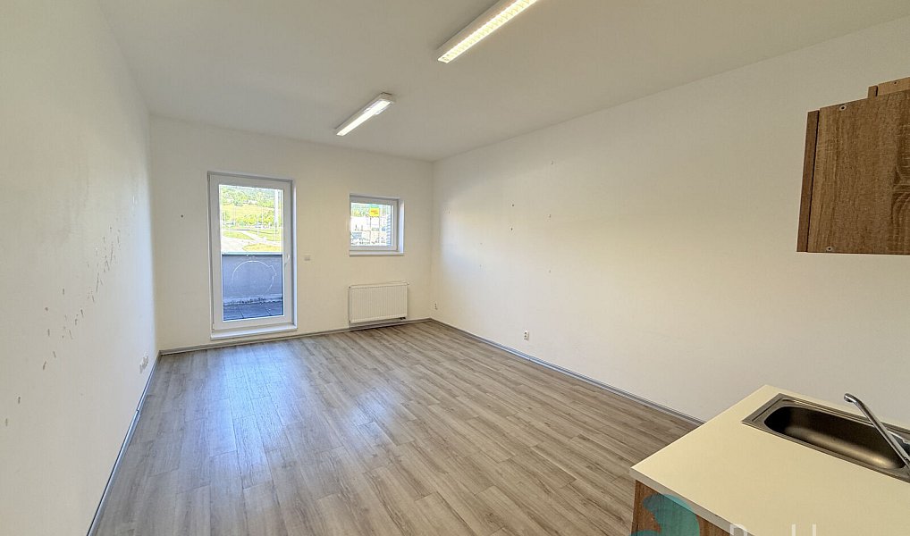 Pronájem kanceláře 72 m², Český Krumlov – náhled fotky 3