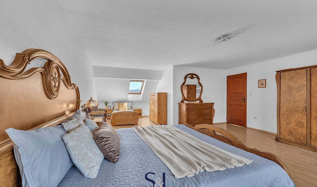 Prodej domu 245 m² s pozemkem 973 m², Nový Bor – náhled fotky 35