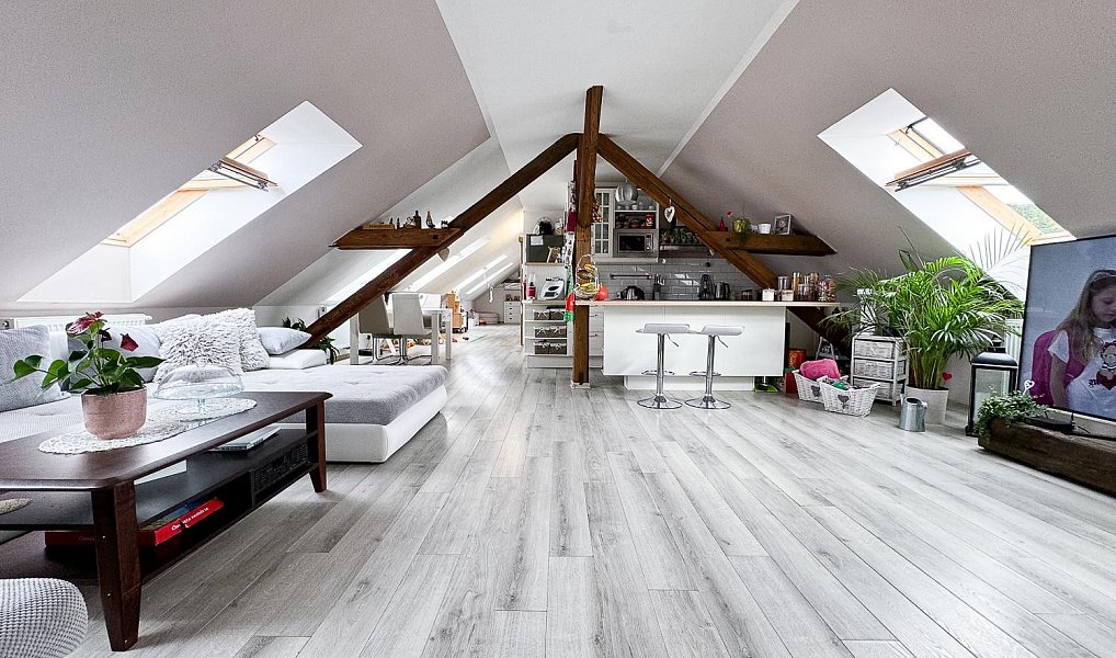 Prodej domu 244 m² s pozemkem 1 483 m², Hrobčice – náhled fotky 3