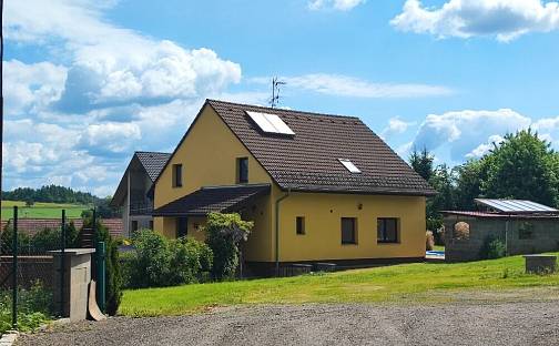 Prodej domu 237 m² s pozemkem 1 936 m², Postupice - Jemniště, okres Benešov