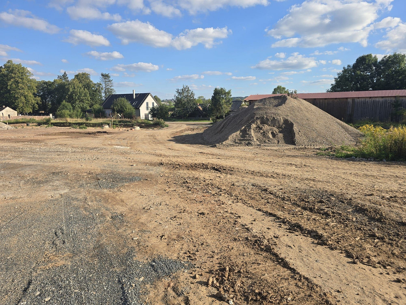 Prodej stavebního pozemku 841 m² – fotografie 5