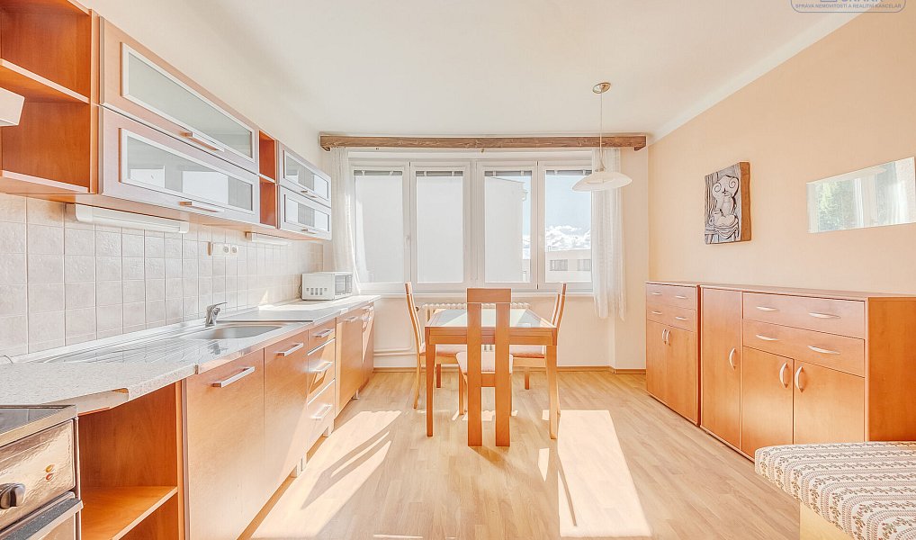 Prodej domu 246 m² s pozemkem 990 m², Sedlčany – náhled fotky 13