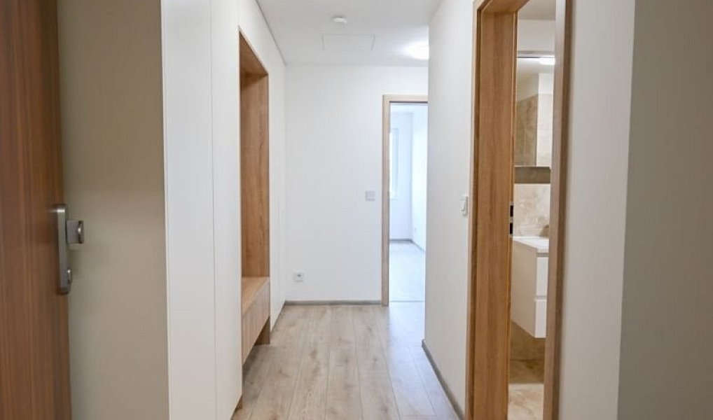 Prodej bytu 2+kk 60 m², Praha – náhled fotky 17