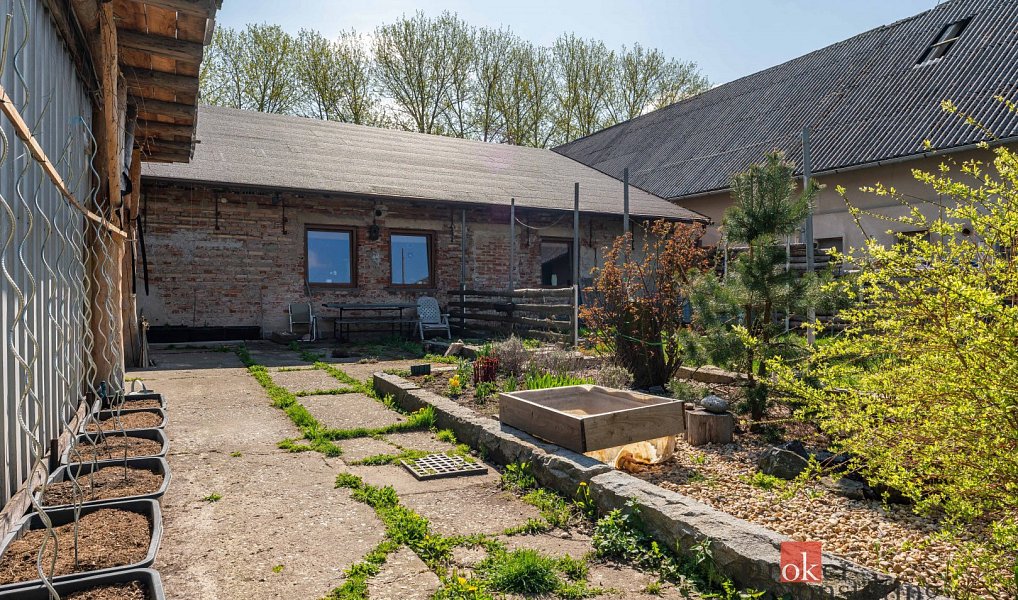 Prodej zemědělského objektu 1 850 m², Kněžice – náhled fotky 4