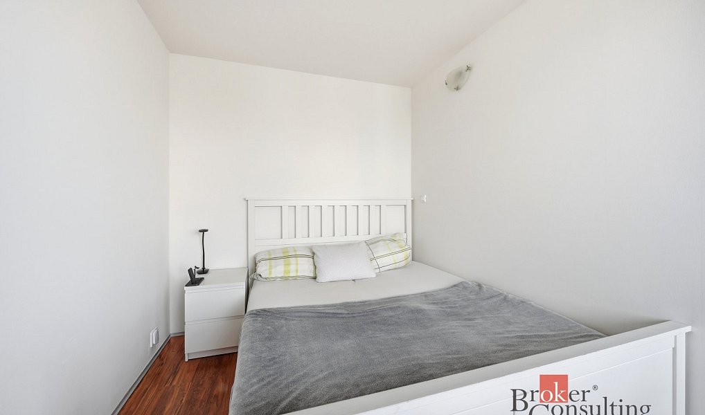 Prodej bytu 1+kk 30 m², Praha – náhled fotky 9