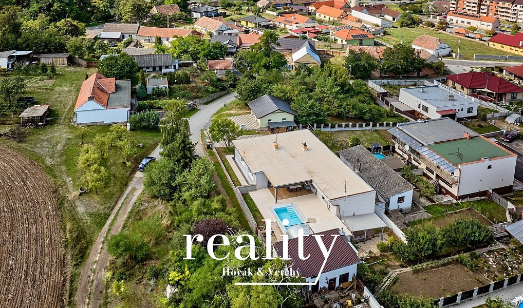 Prodej domu 292 m² s pozemkem 744 m², Práče – náhled fotky 35