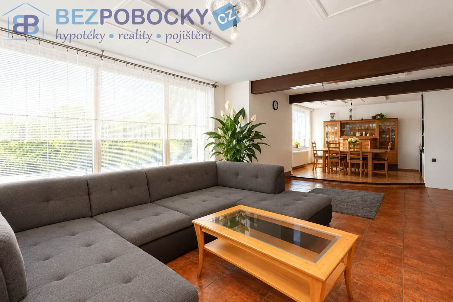 Prodej domu 243 m² s pozemkem 2 575 m² – fotografie 2