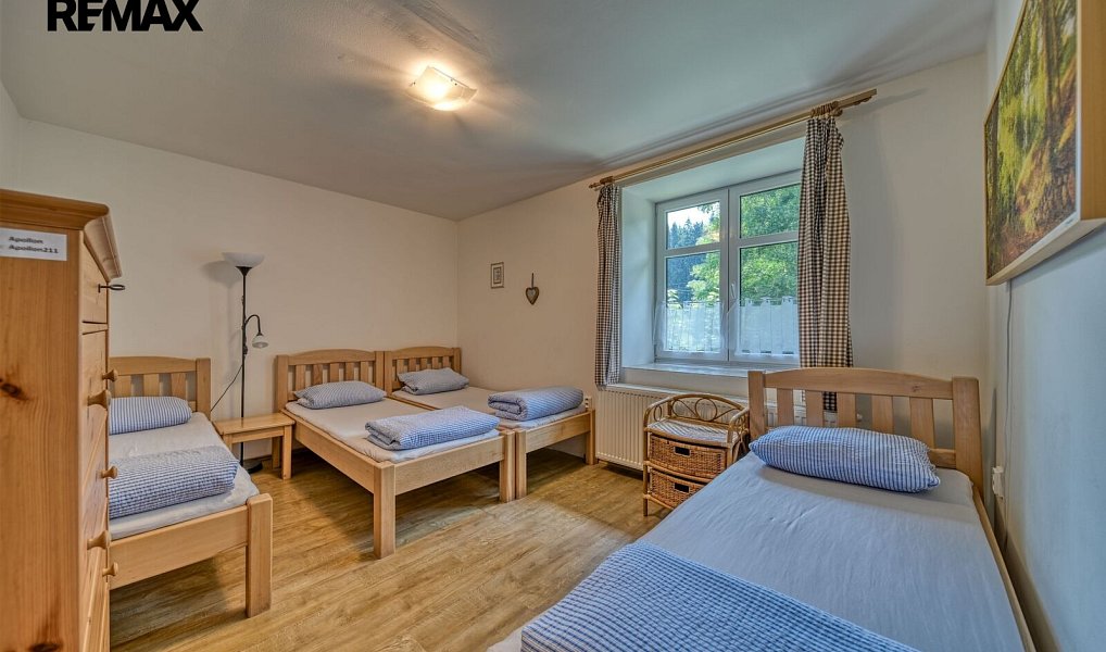 Prodej domu 215 m² s pozemkem 987 m², Radvanice – náhled fotky 17