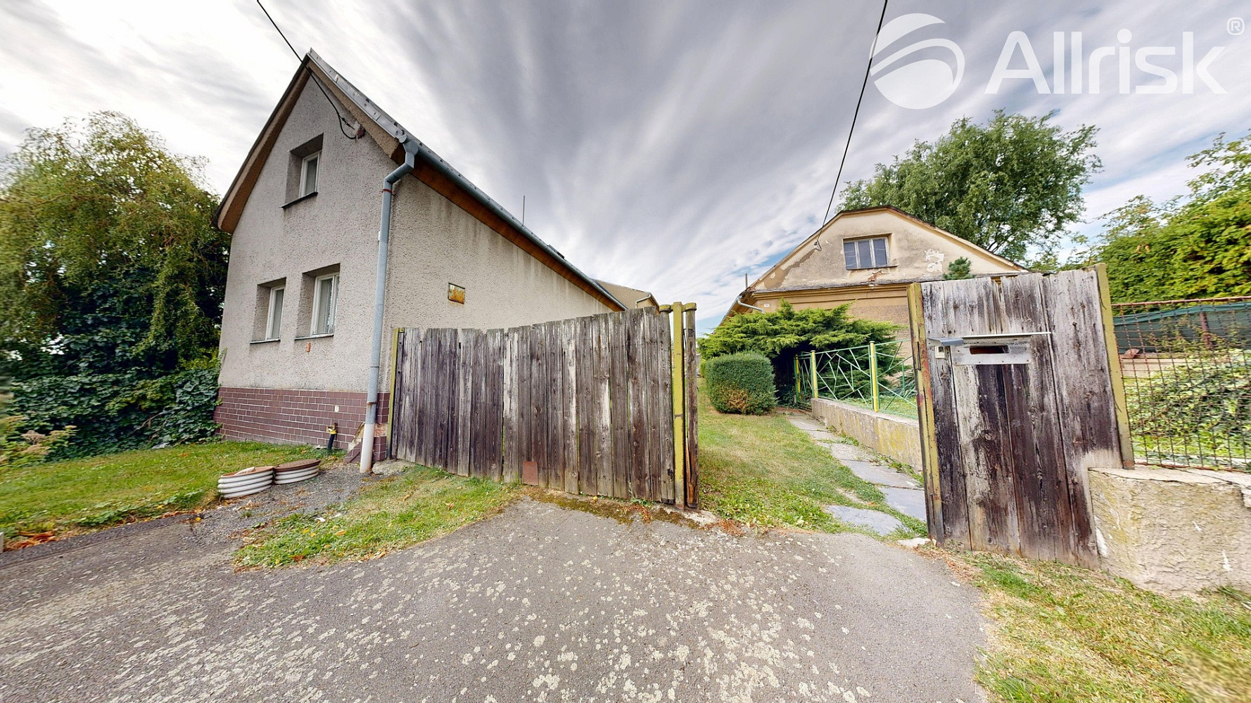 Prodej domu 120 m² s pozemkem 2 351 m²