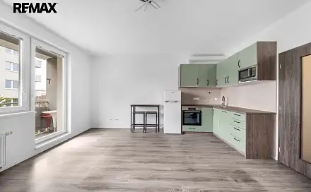 Pronájem bytu 1+kk 32 m²