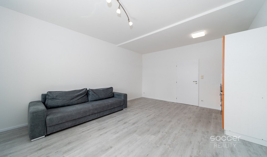 Prodej bytu 1+kk 33 m², Praha – náhled fotky 7