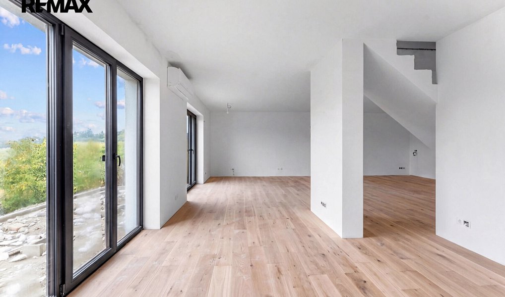 Prodej domu 151 m² s pozemkem 435 m², Kly – náhled fotky 6
