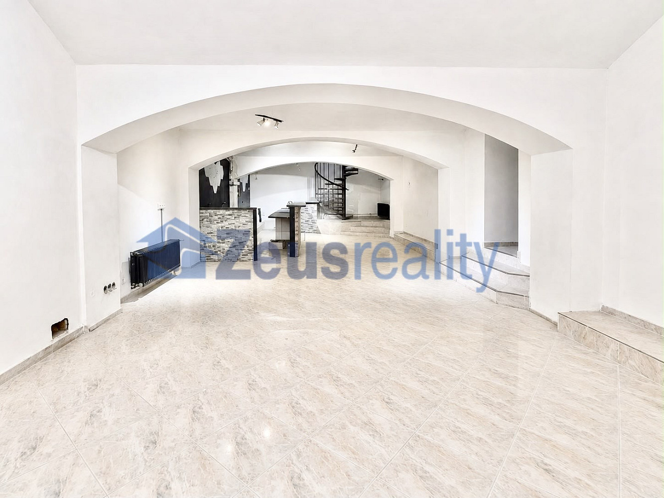 Pronájem obchodních prostor 170 m²