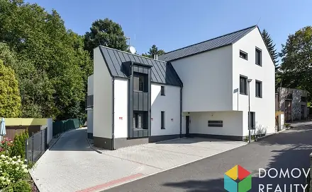 Prodej bytu 2+kk 44 m², Nádražní, Hořovice, okres Beroun