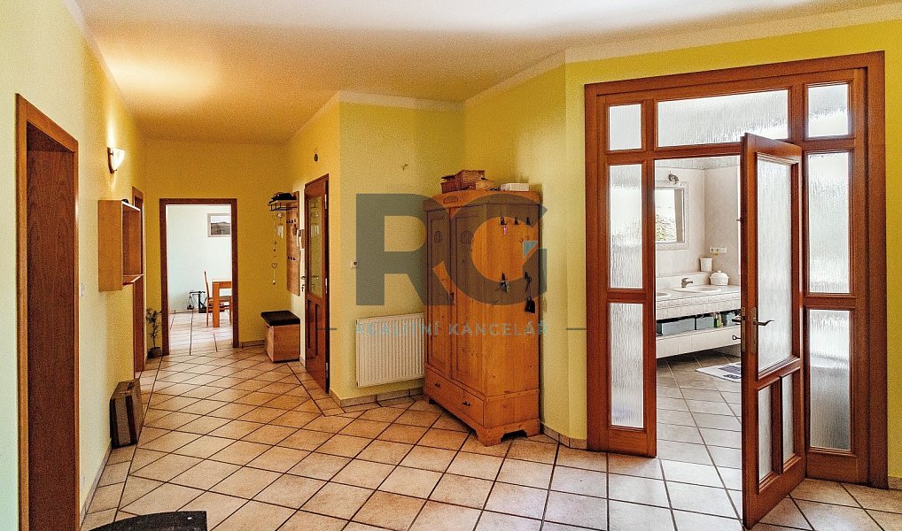 Prodej domu 568 m² s pozemkem 903 m², Písek – náhled fotky 29