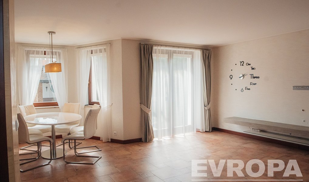 Prodej domu 226 m² s pozemkem 660 m², Pardubice – náhled fotky 14