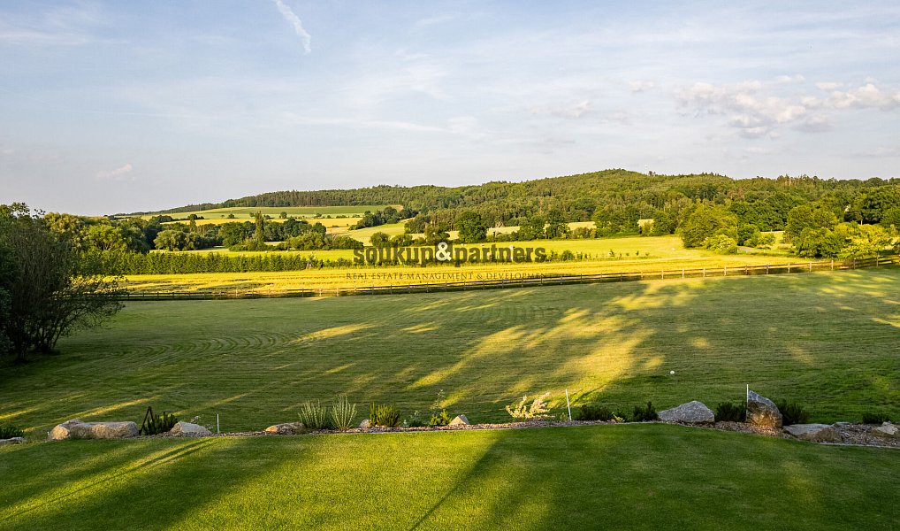 Prodej domu 1 079 m² s pozemkem 18 056 m², Netvořice – náhled fotky 11