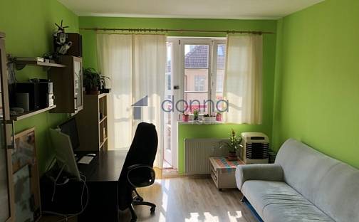 Pronájem bytu 2+kk 40 m², Pelušková, Praha 9 - Kyje