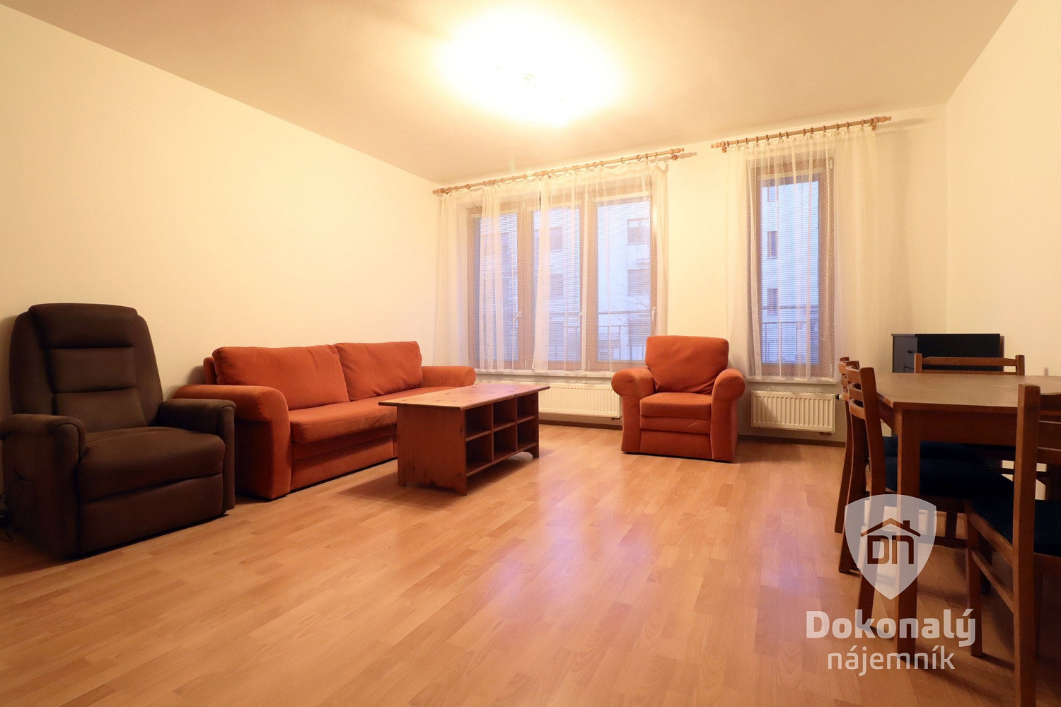 Pronájem bytu 2+kk 56 m² - Widok 4