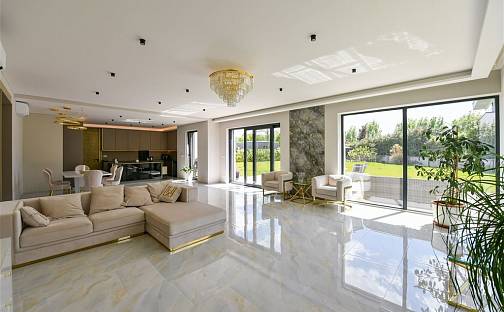 Prodej domu 416 m² s pozemkem 1 285 m², V Hlinkách, Vysoký Újezd, okres Beroun