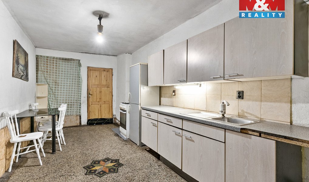Prodej domu 242 m² s pozemkem 127 m², Dubá – náhled fotky 3