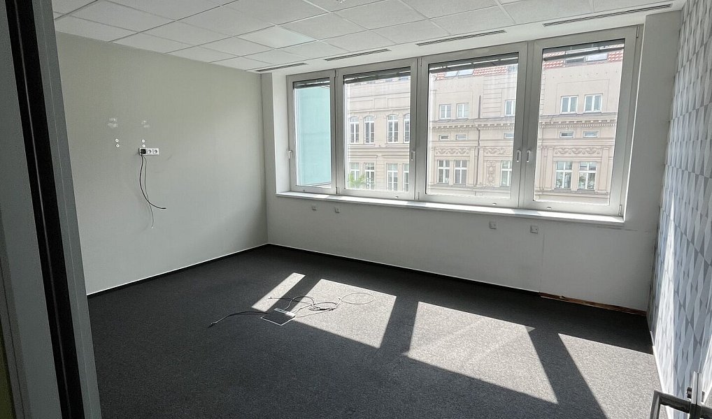 Pronájem kanceláře 356 m², Praha – náhled fotky 5