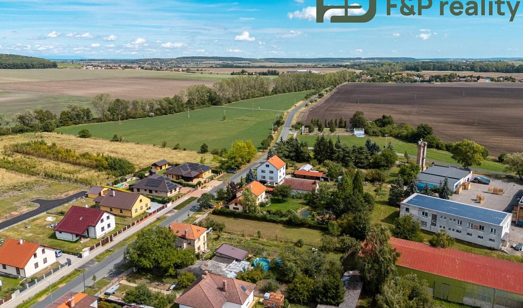 Prodej zahrady 640 m², Opolany – náhled fotky 8
