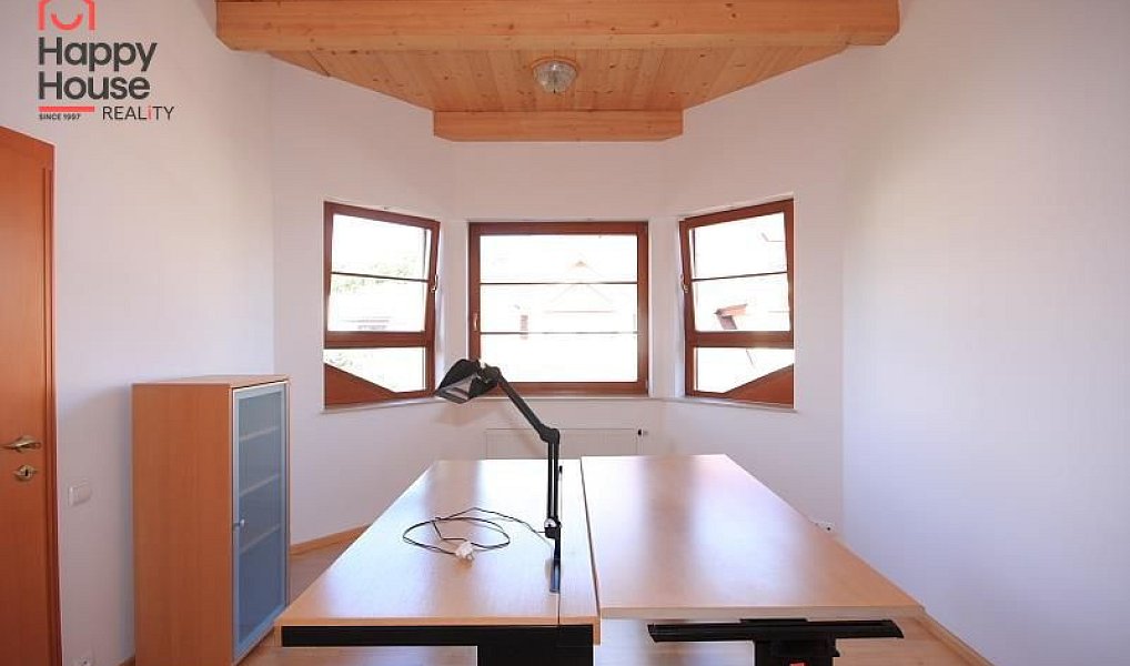 Pronájem domu 310 m² s pozemkem 910 m², Praha – náhled fotky 11