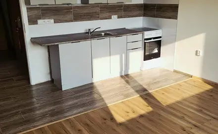 Pronájem bytu 2+kk 40 m², V Sídlišti, Děčín - Děčín XXXII-Boletice nad Labem