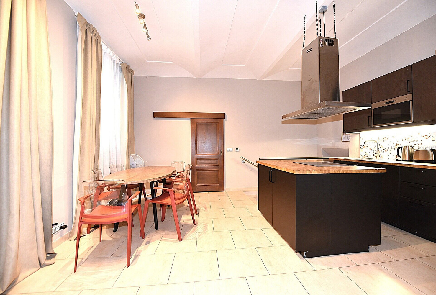 Prodej kanceláře 224 m²