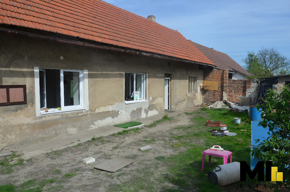 Prodej domu 96 m² s pozemkem 2 877 m² – fotografie 2