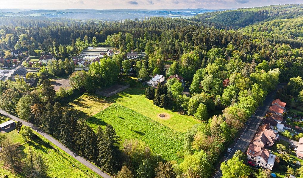 Prodej stavebního pozemku 2 549 m², Jevany – náhled fotky 3