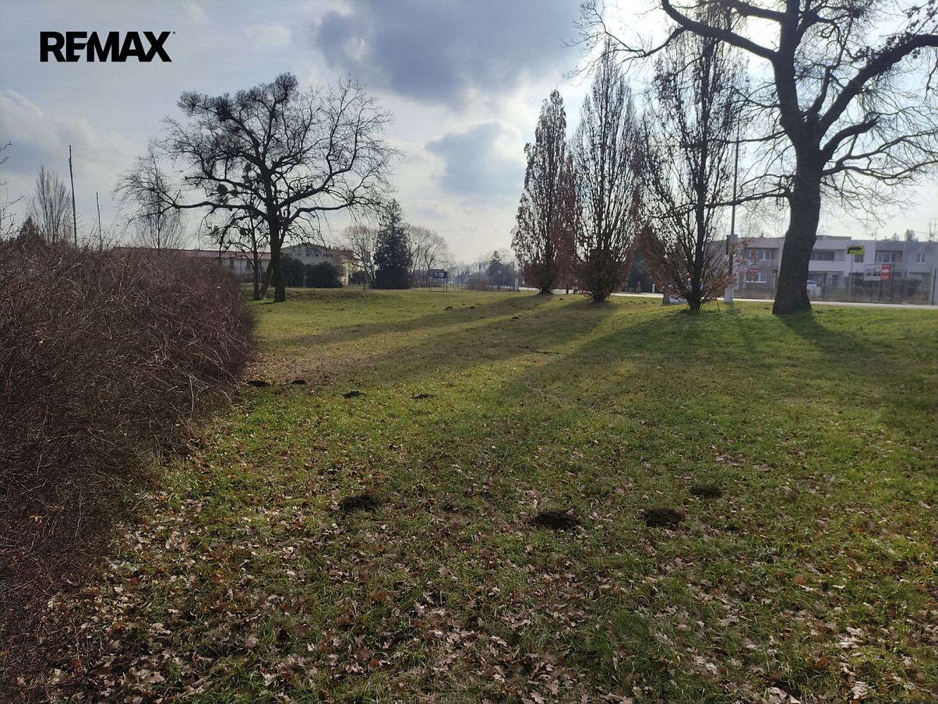 Prodej komerčního pozemku 784 m² – fotografie 4