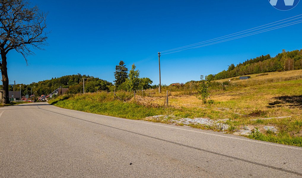 Prodej stavebního pozemku 1 714 m², Horní Planá – náhled fotky 3