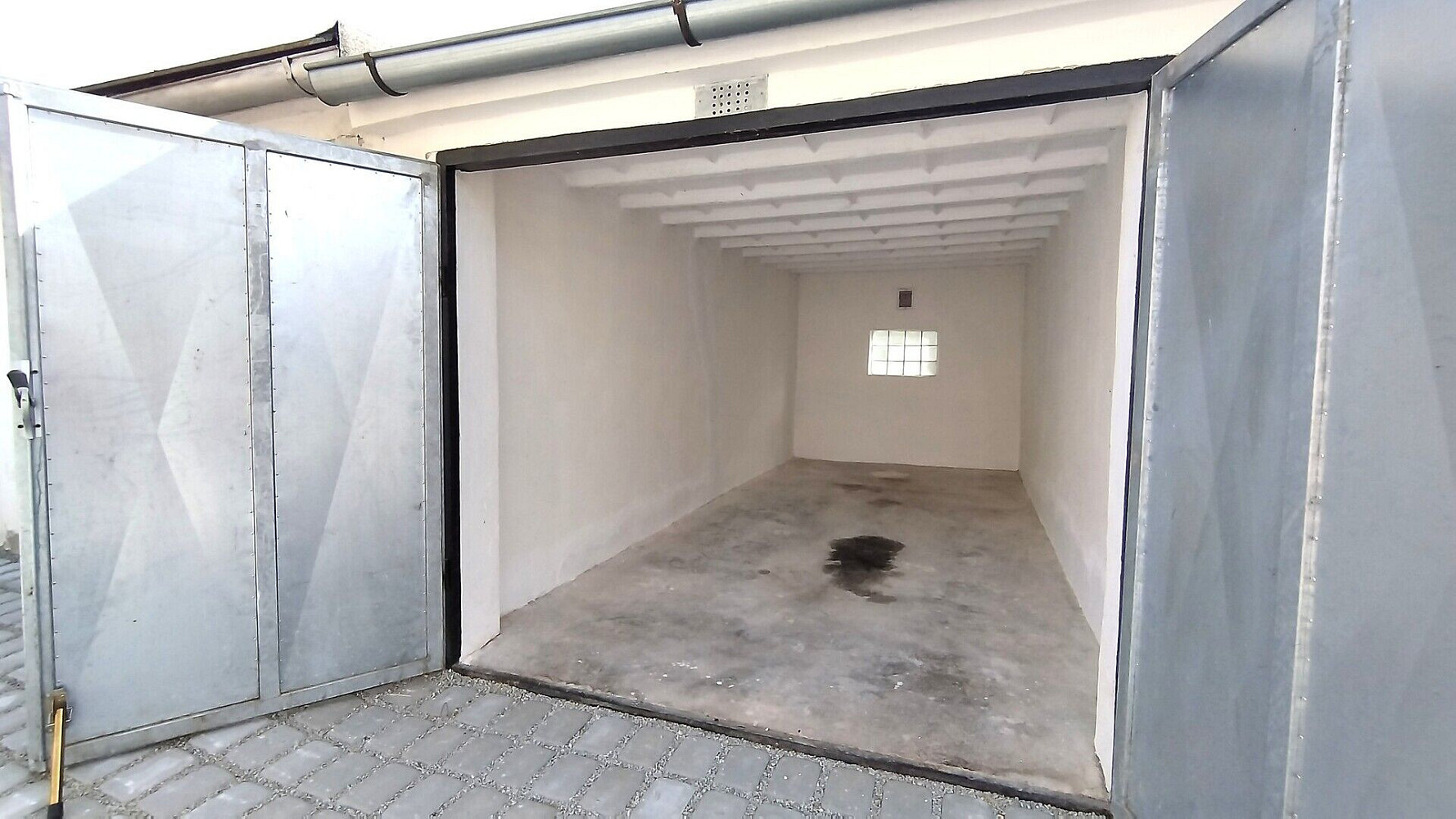 Pronájem řadové garáže, 17 m2, Veselí nad Lužnicí – fotografie 5