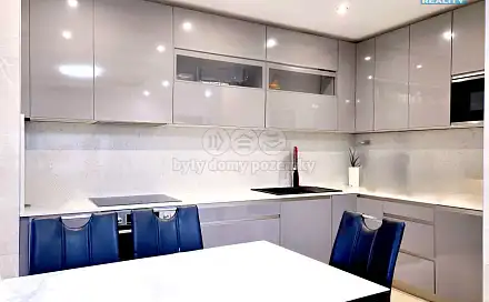 Prodej bytu 4+kk 122 m²