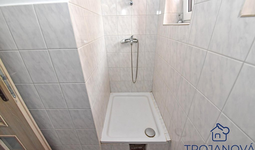 Prodej domu 306 m² s pozemkem 150 m², Petroupim – náhled fotky 24