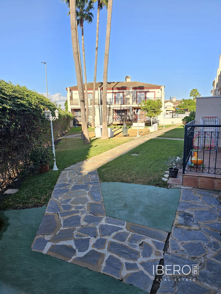 Prodej domu 200 m² s pozemkem 200 m²