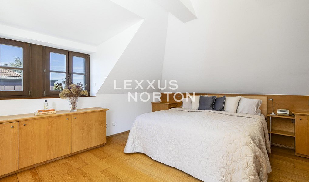 Prodej domu 343 m² s pozemkem 2 363 m², Horoměřice – náhled fotky 12