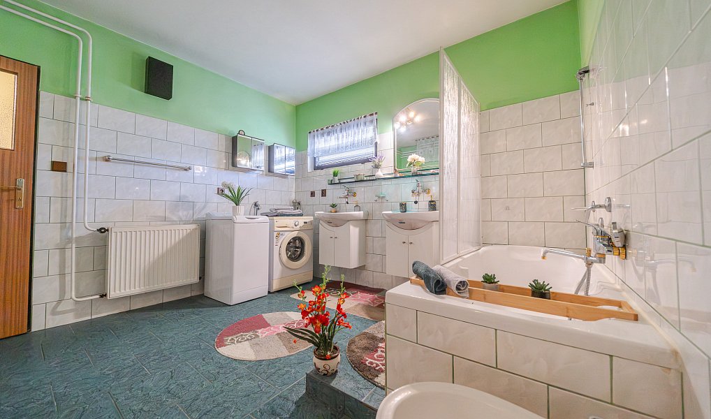 Prodej domu 132 m² s pozemkem 647 m², Baška – náhled fotky 10